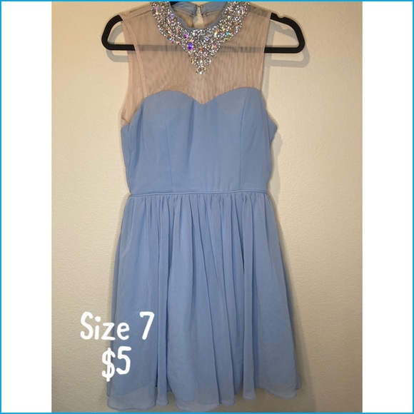 Dresses - Different sizes - Picture 14 of 14